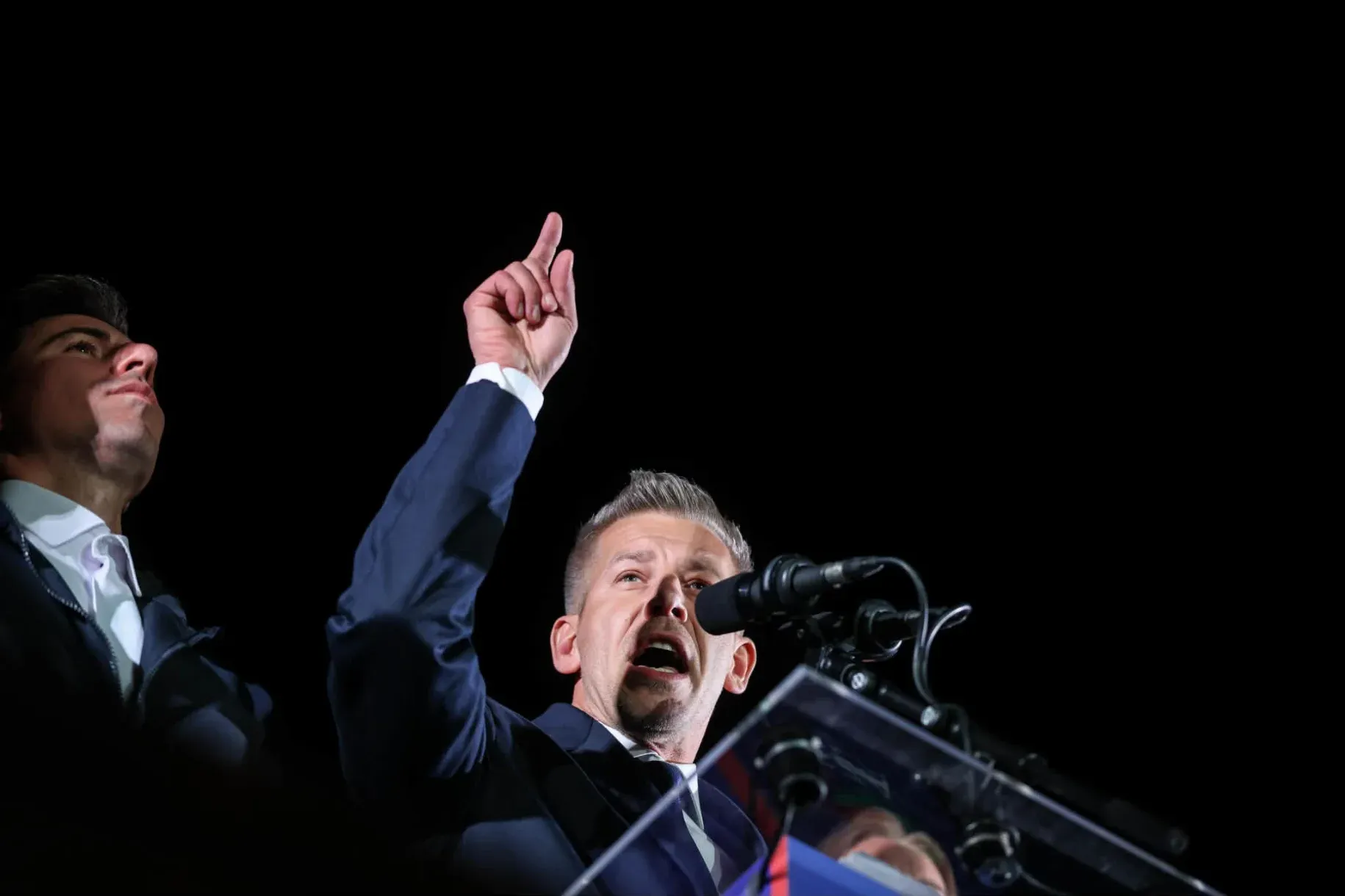 Hungary Elects New Leader After 16 Years, Pledges Unity