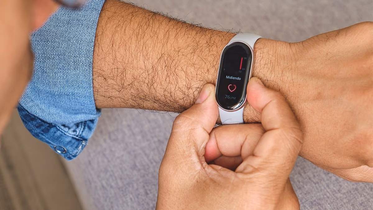 Smart Clothing Tracks Health 40% Better Than Wearables
