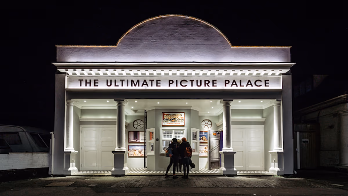 22,000 Sign Petition to Save Oxford's 113-Year-Old Cinema