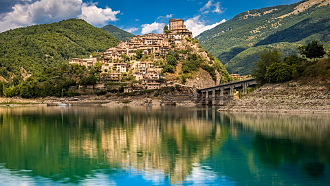 7 European Cities Named World's Most Walkable Destinations - Image 5