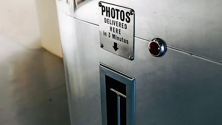 Photo Booth Fans Restore 100-Year-Old Magic for New Fans - Image 2