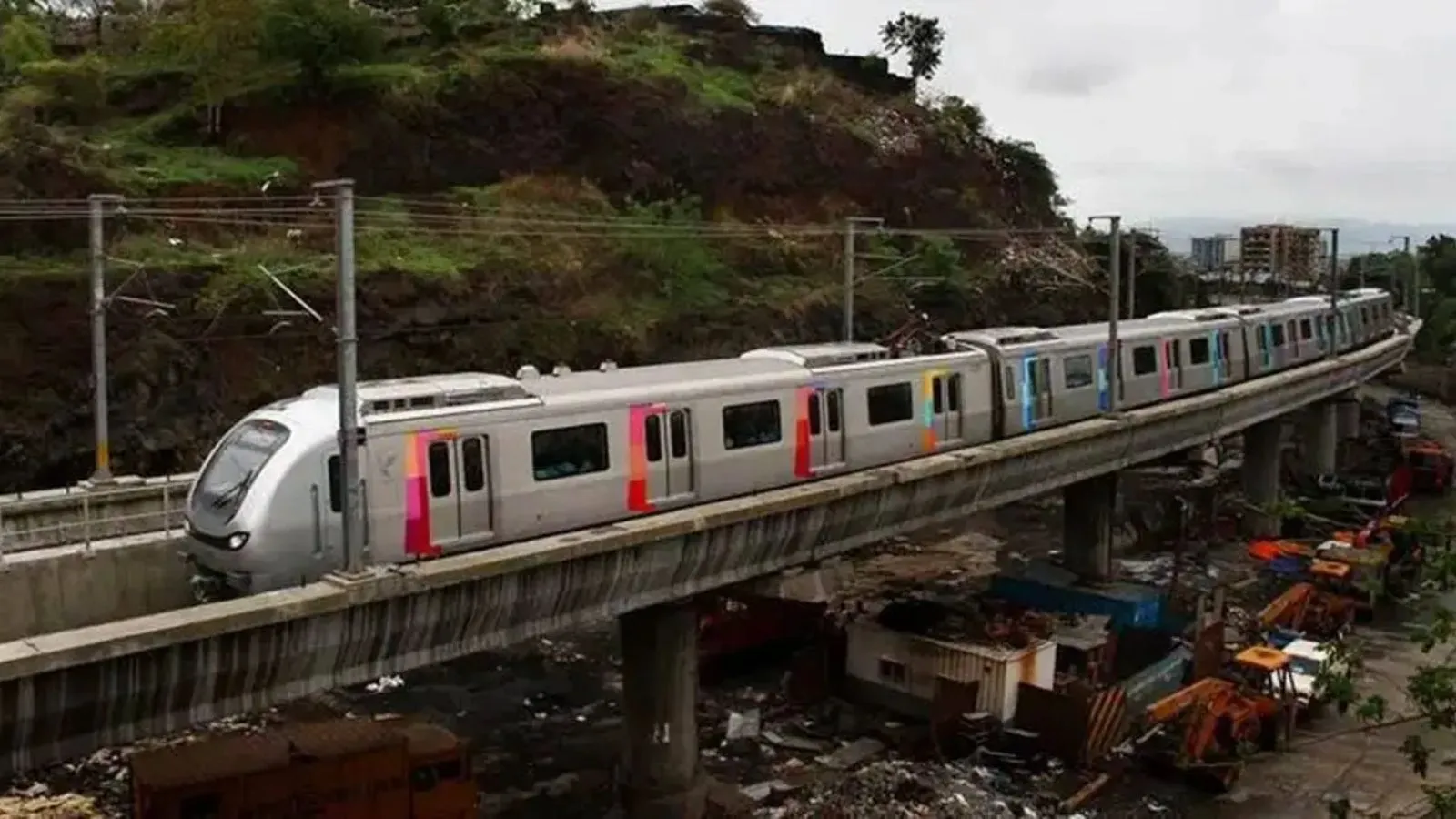 Mumbai Metro Line Cuts Debt by $13M, Avoids Shutdown