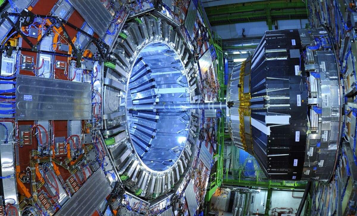 CERN Scientists Map 'Ghost' Sabotaging Particle Beams - Image 2