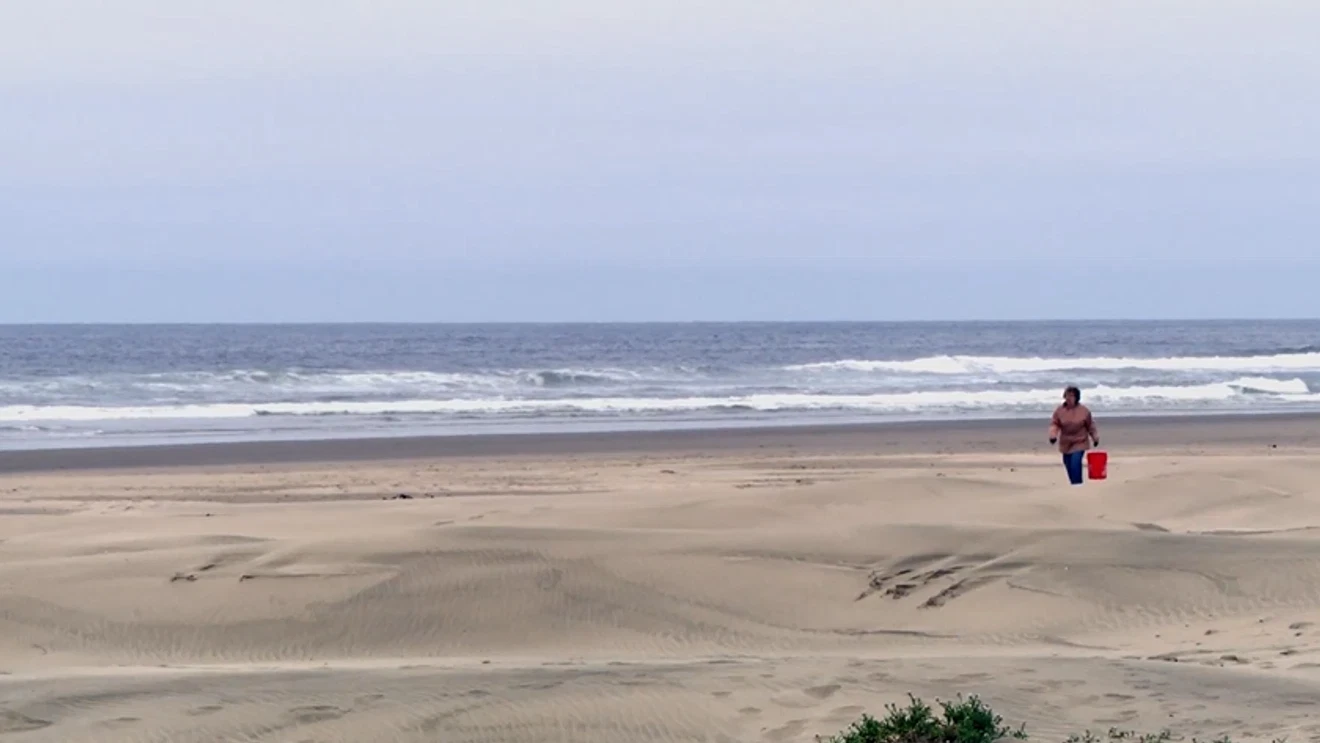 Friends Honor Late Pal with Beach Cleanups in Florence