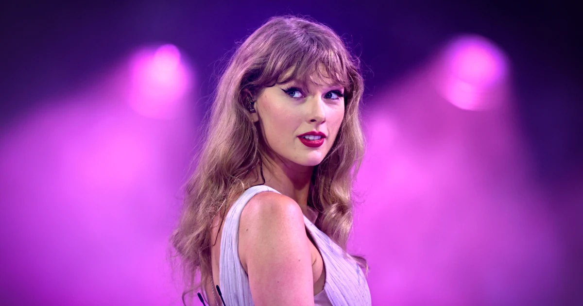 Taylor Swift Gives $50K to Mom Who Saved Teens in Crash