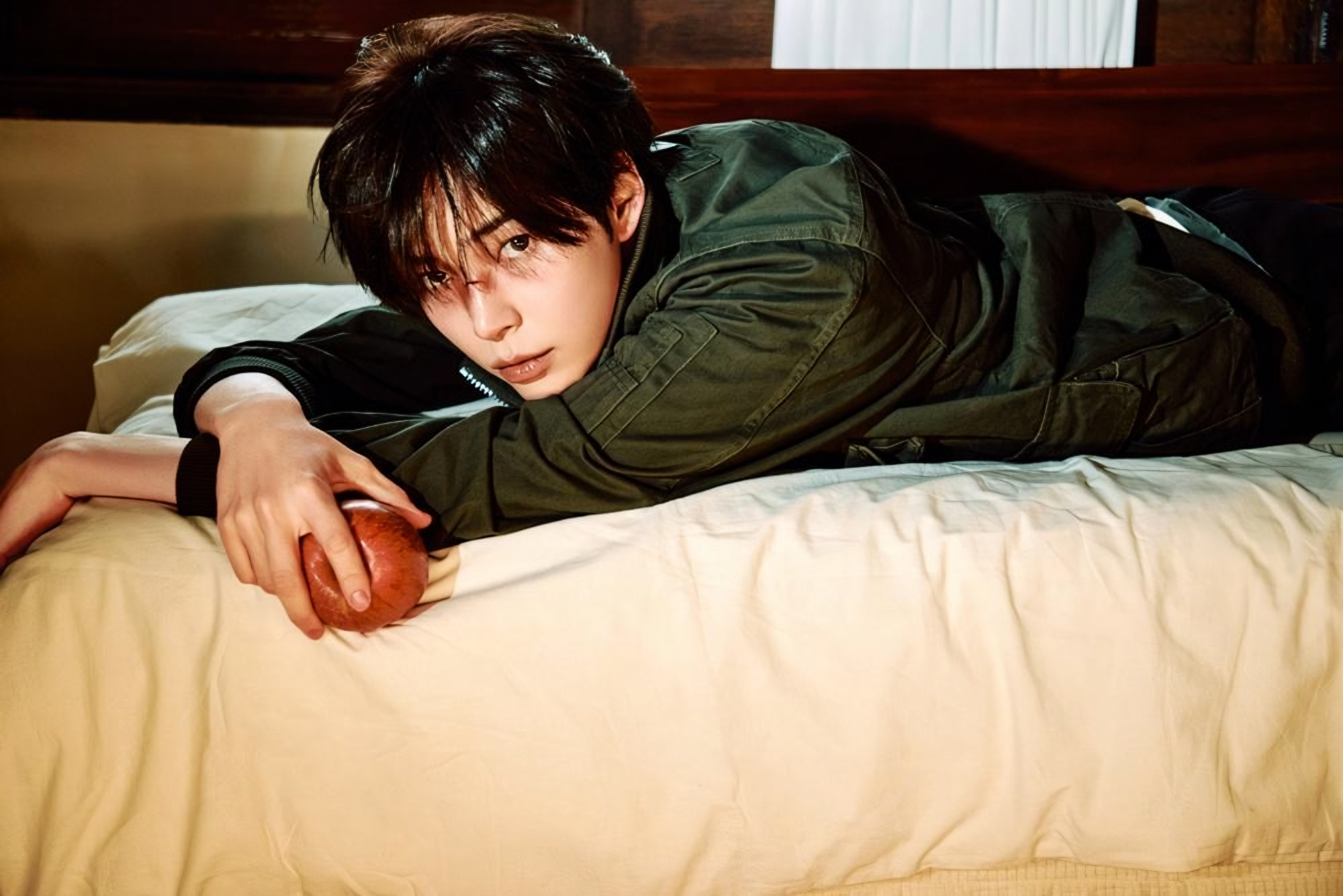 K-pop Star Sung Han-bin Donates $66K on Third Anniversary