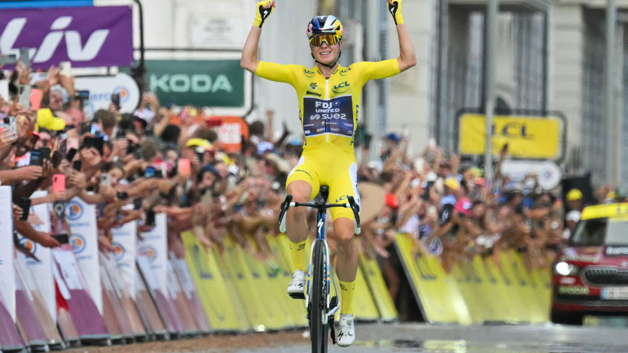 Demi Vollering Wins Second Women's Tour de France Title