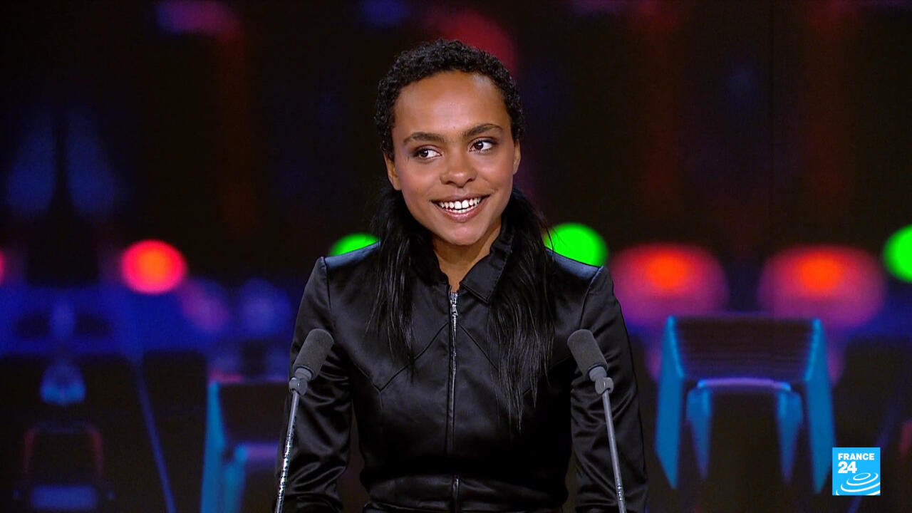 Crystal Murray's Journey from Teen Fame to Indie Freedom