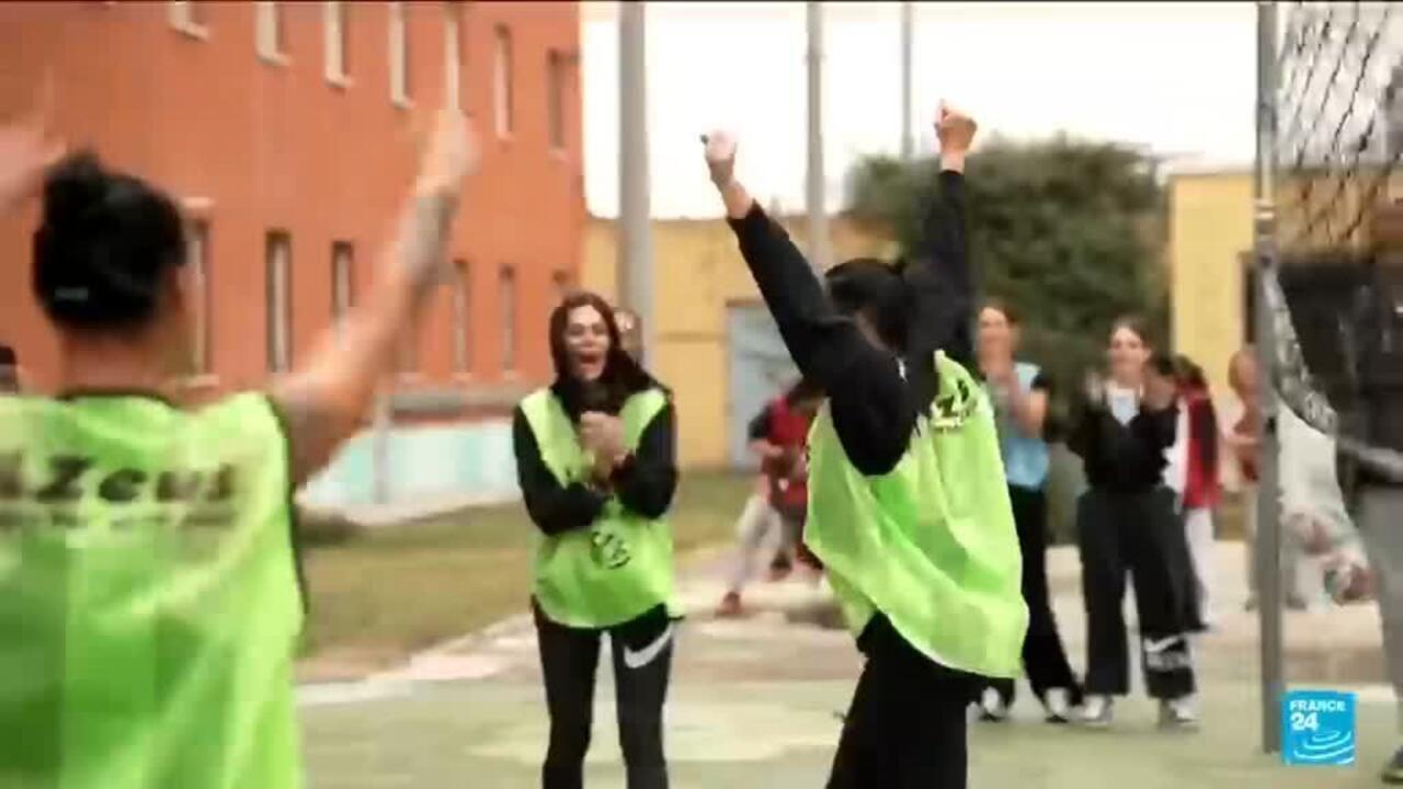 Rome Prison 'Games of Hope' Unite Inmates and Officers