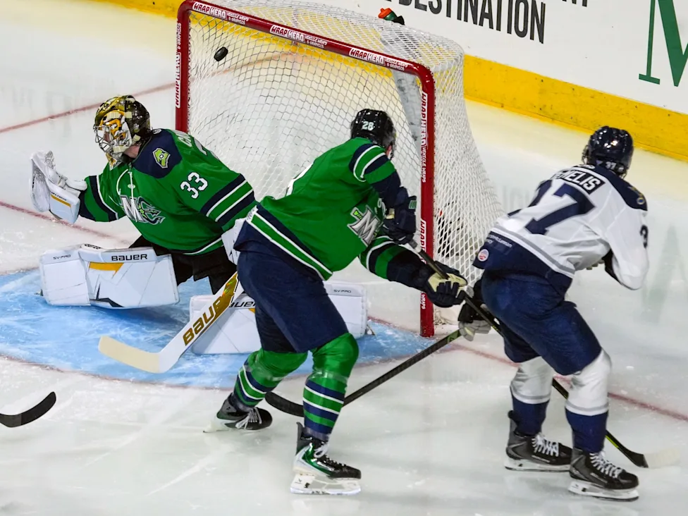 Worcester Railers Score 1,000th Pro Hockey Win at Home Opener - Image 4