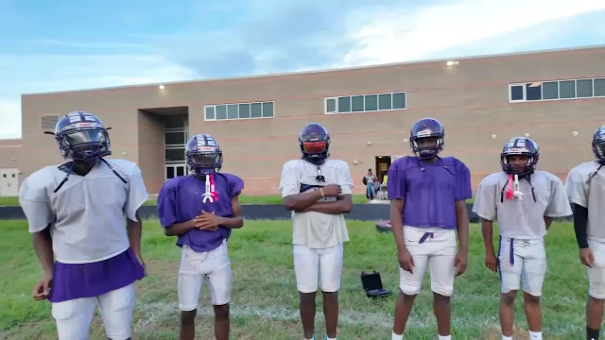 Six Cousins Play Football Together at Phillis Wheatley HS