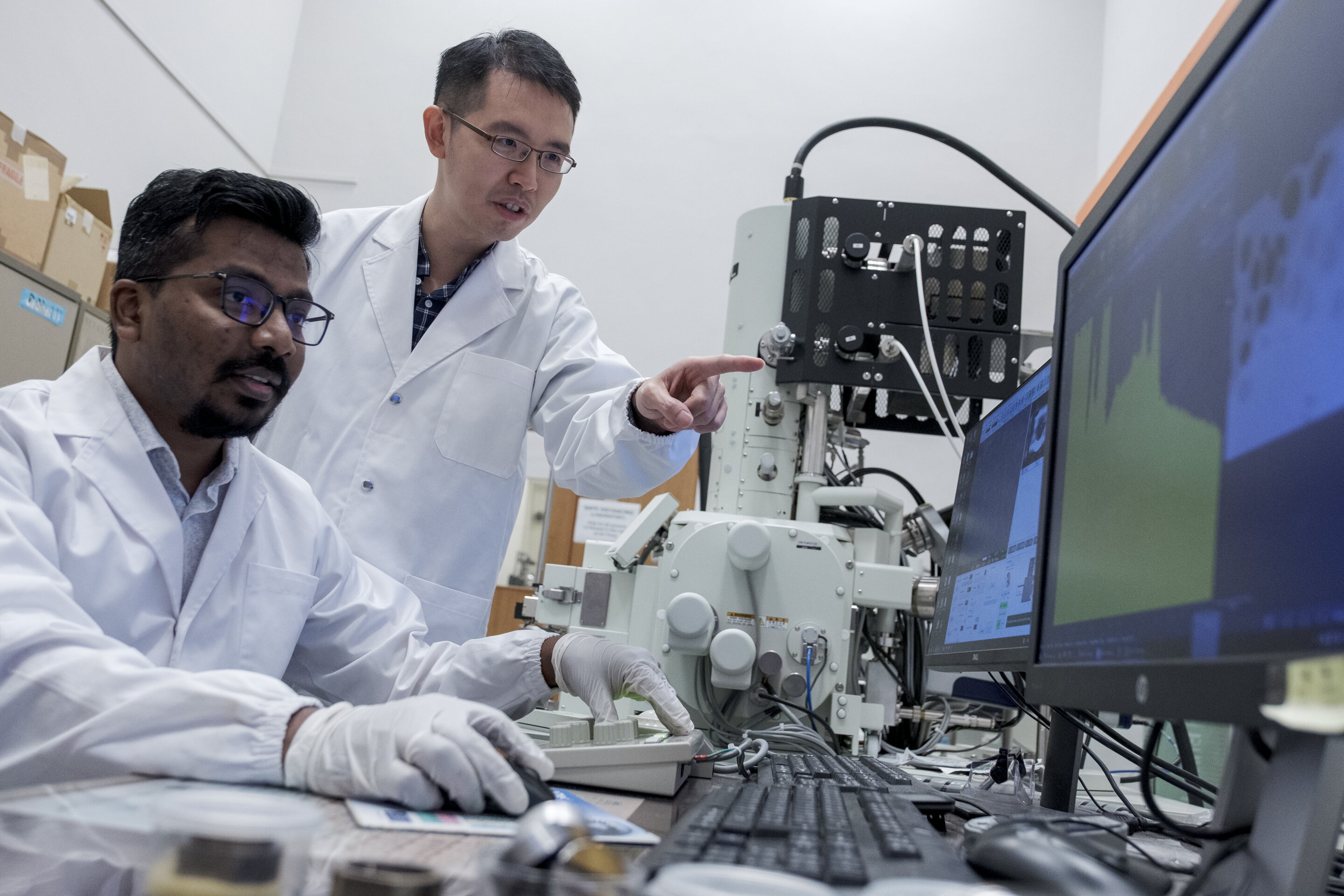 Singapore Team Shrinks X-Ray Tech Using Graphite Flakes