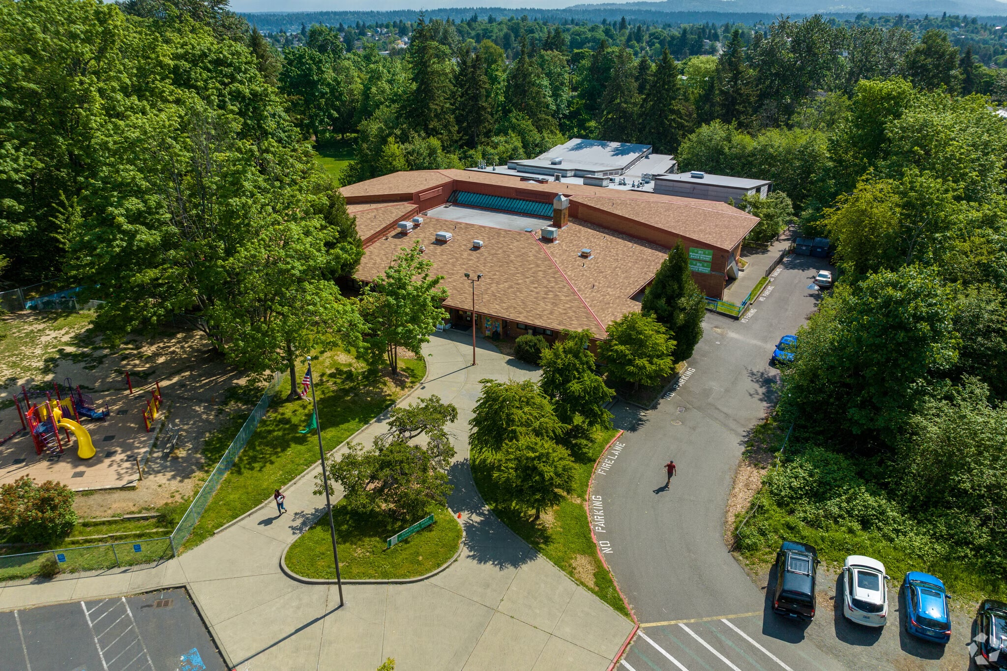 Dearborn Park International Elementary School building exterior on sunny day in Seattle