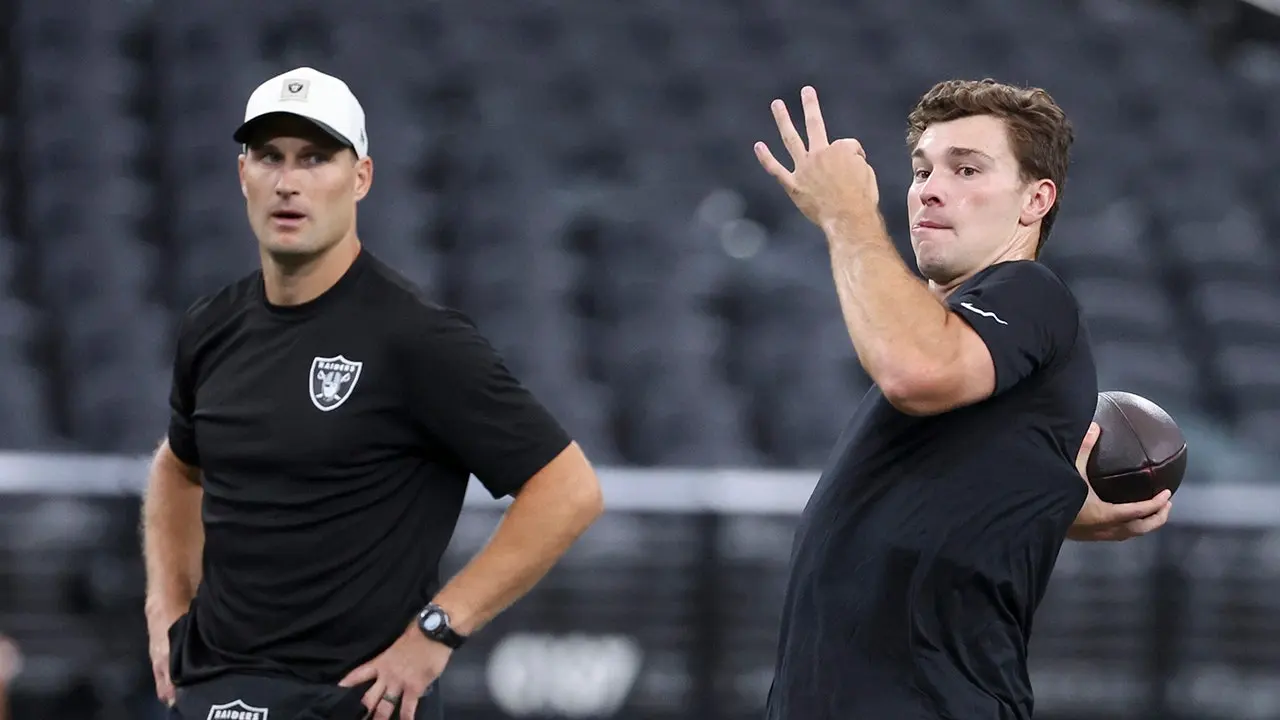 Raiders QBs Kirk Cousins, Fernando Mendoza Bond Over Faith
