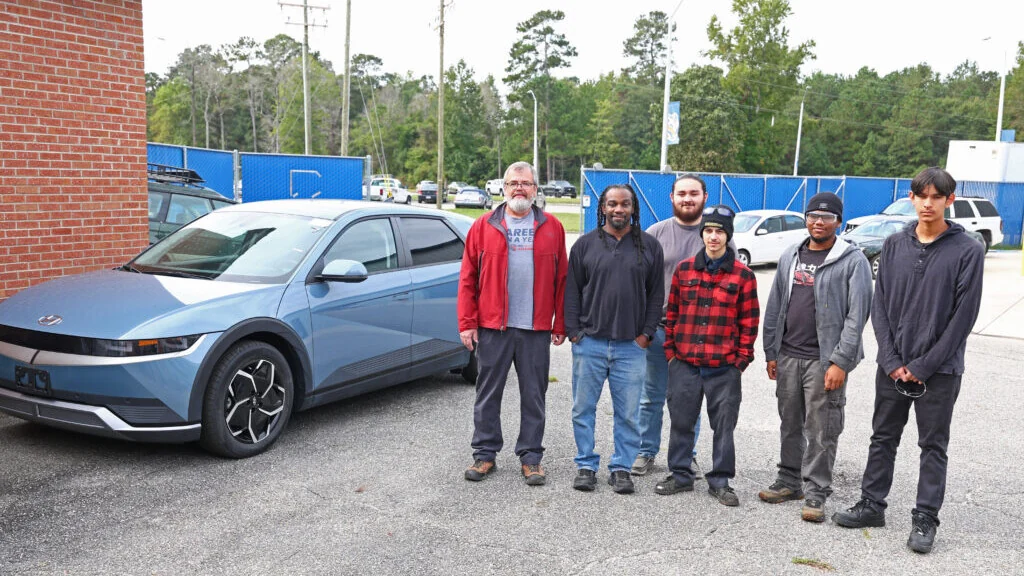 Hyundai Donates EV to North Carolina College for Training - Image 2