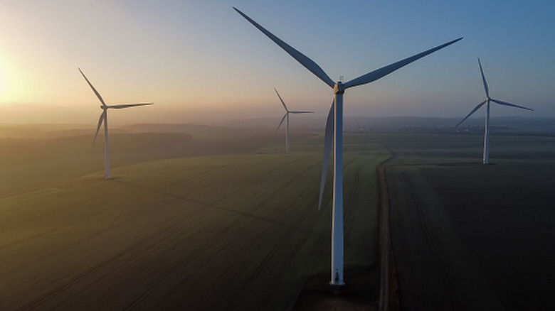 Old Wind Turbine Blades Now Make Greener Concrete - Image 2