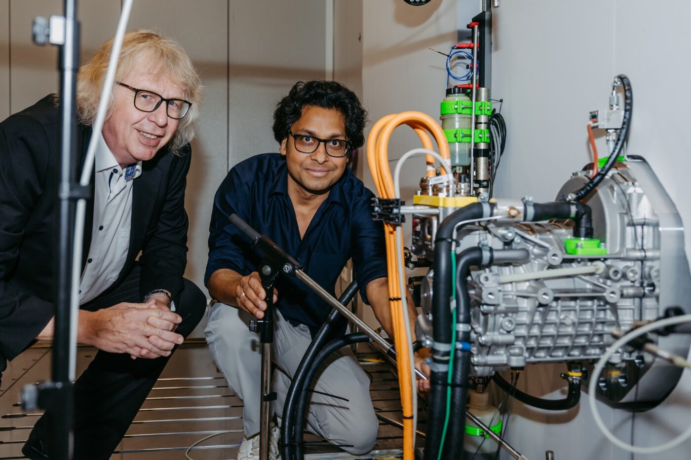 Recycled Tires Make Electric Cars 6.5 Decibels Quieter - Image 2