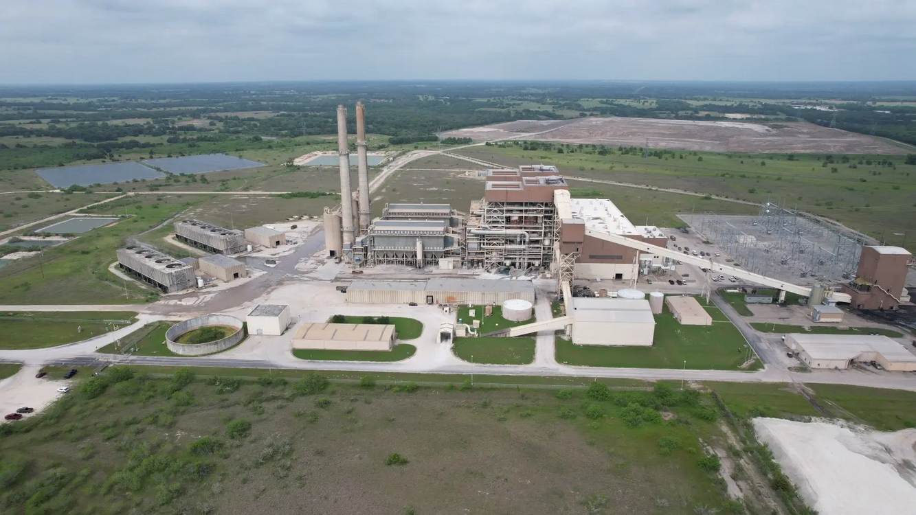 Texas Firm Invests $1.7B in Massive Solar Farm at Coal Site