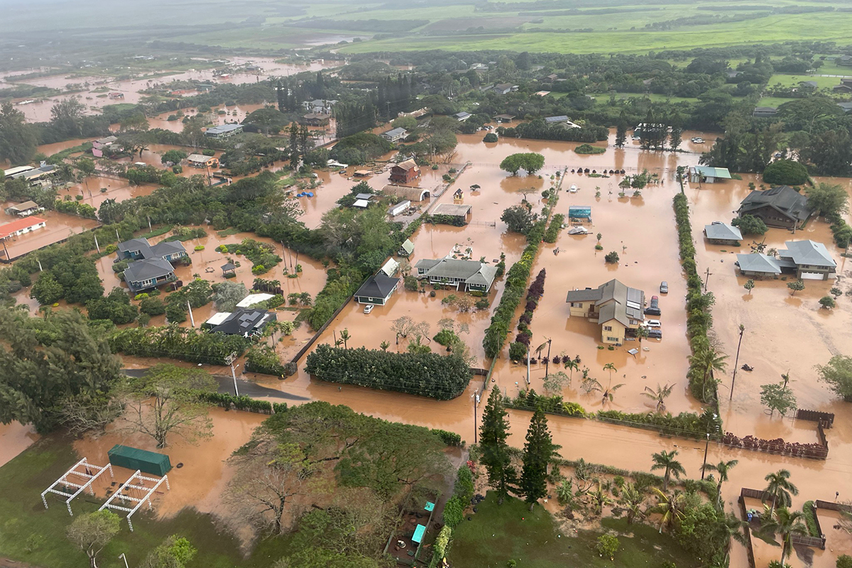 Hawaii Rallies With Free Food, Shelter After Kona Low Floods