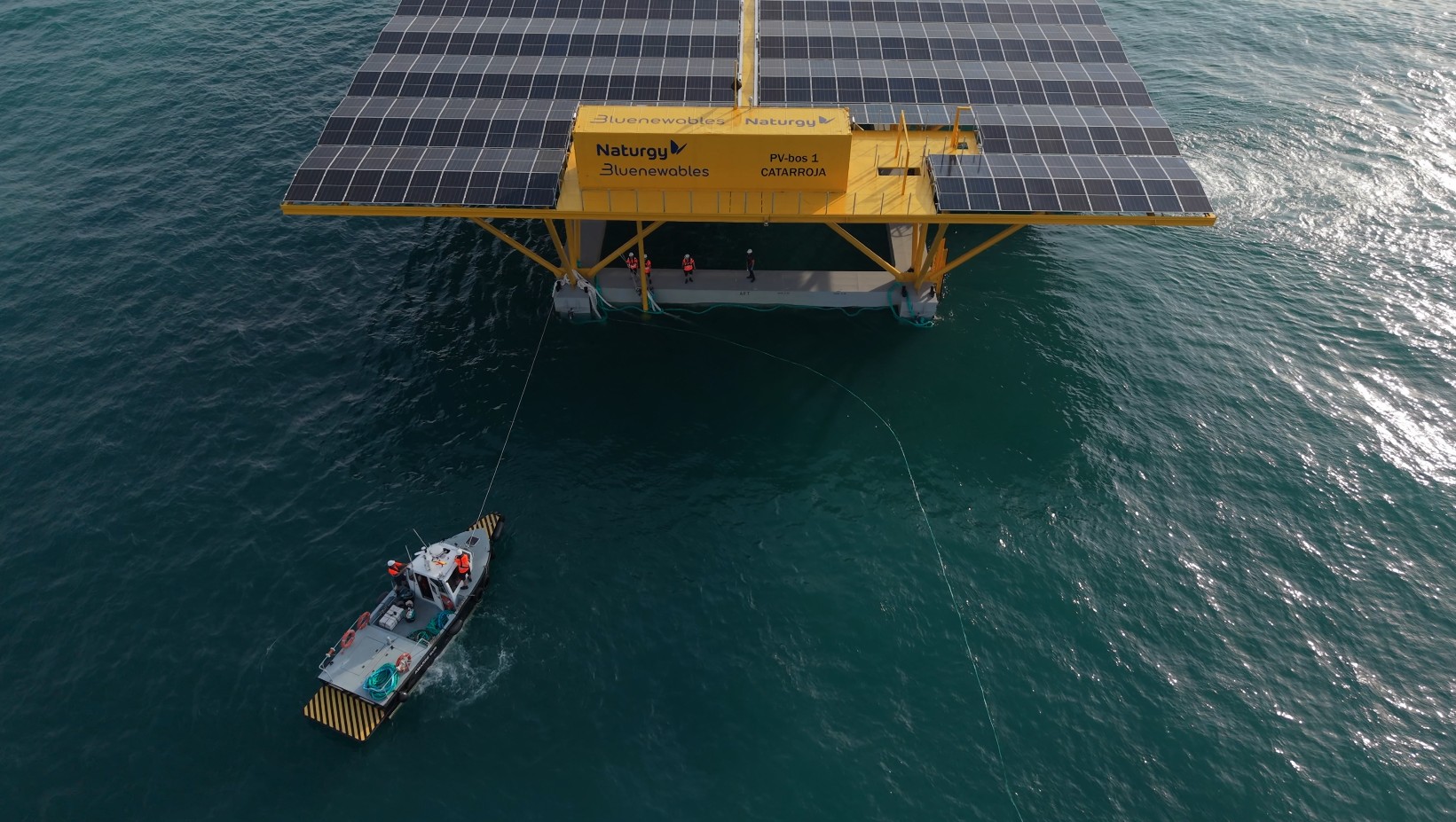 Spain Tests 1MW Floating Solar Farm at Valencia Port