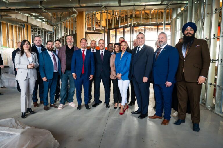 Vancouver Turns Construction Plastic Into Building Material - Image 4