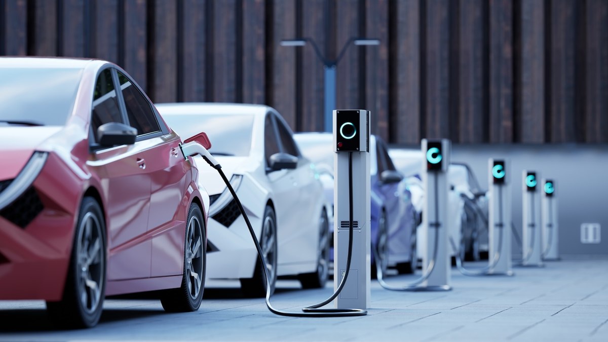 Americans Warming Up to Electric Vehicles as Cost Myths Fade